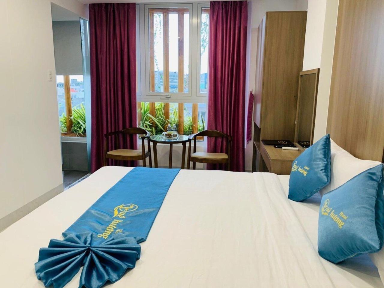 Que Huong Hotel กวีเญิน ภายนอก รูปภาพ
